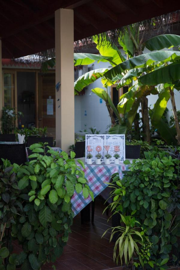 Silk Retreats Thulusdhoo Guest House Eksteriør billede